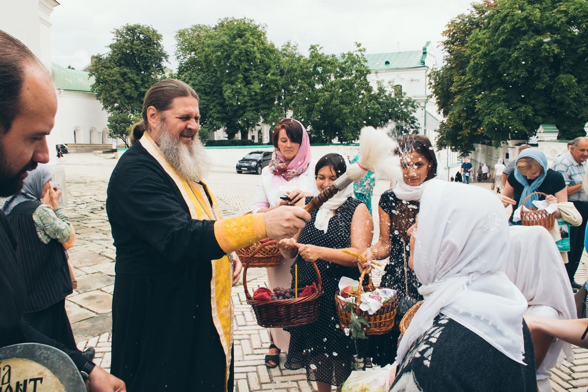 Святить фрукты лучше с улыбкой Святить фрукты лучше с улыбкой