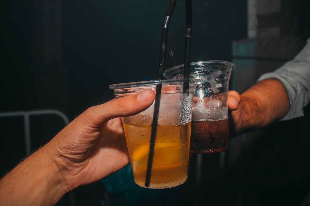 Выпьем же за это!