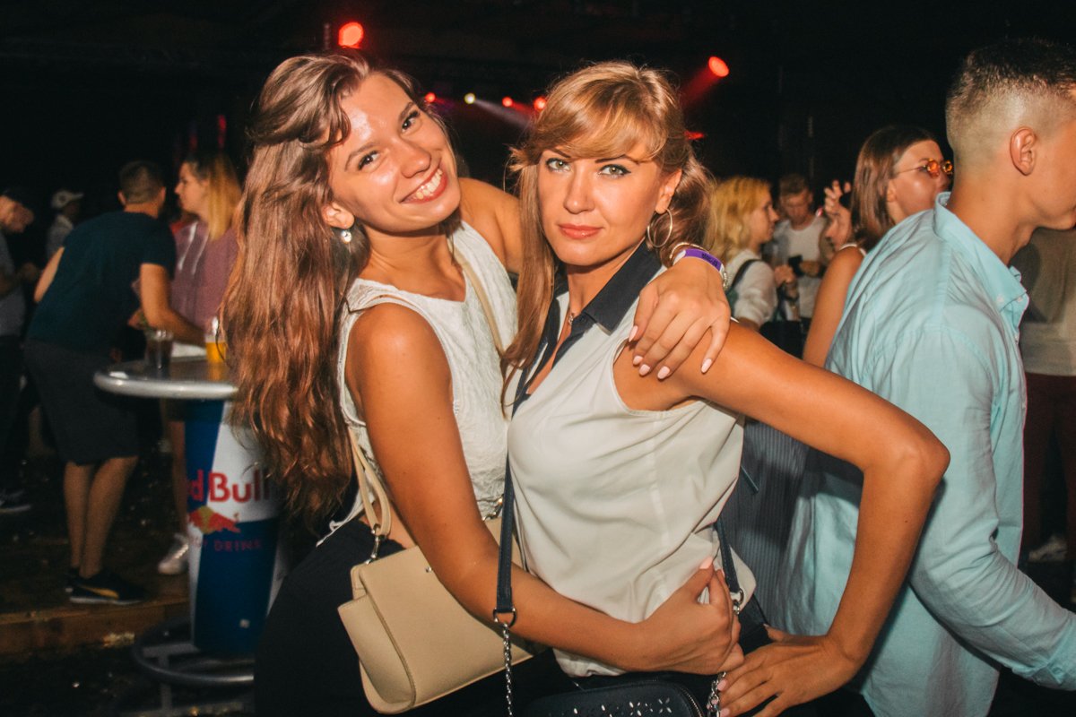 Главное, чтобы нужные люди были рядом! Главное, чтобы нужные люди были рядом!