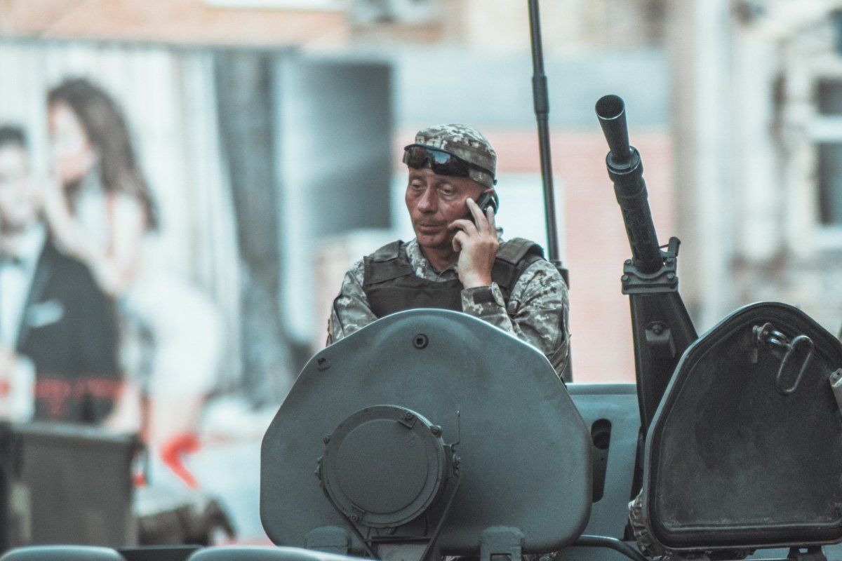 Или позвонить любимой супруге