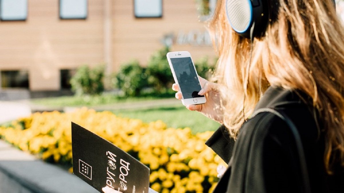 Формат спектакля-променада "Время" подразумевает полное вовлечение в процесс