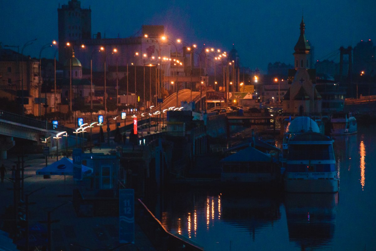 Над Киевом вскоре развеется пелена сна и город заживет в привычном ритме