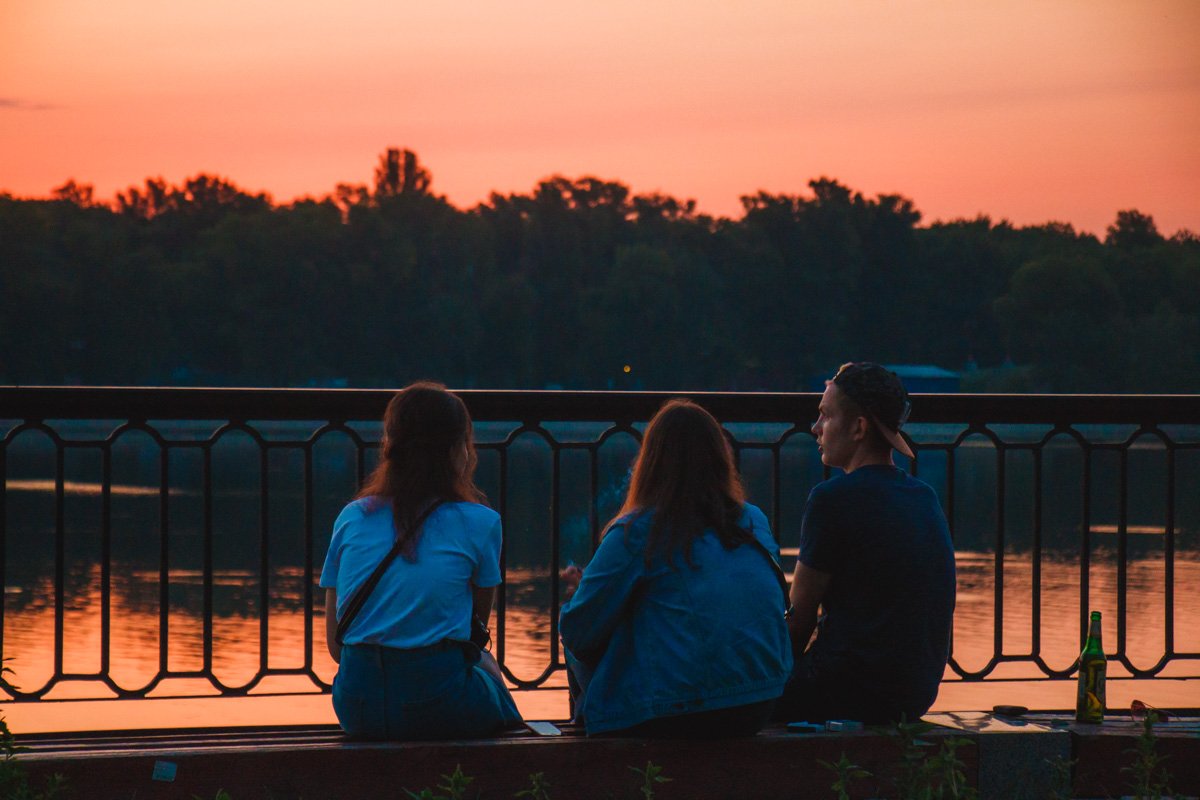А вот и любители встречать рассветы