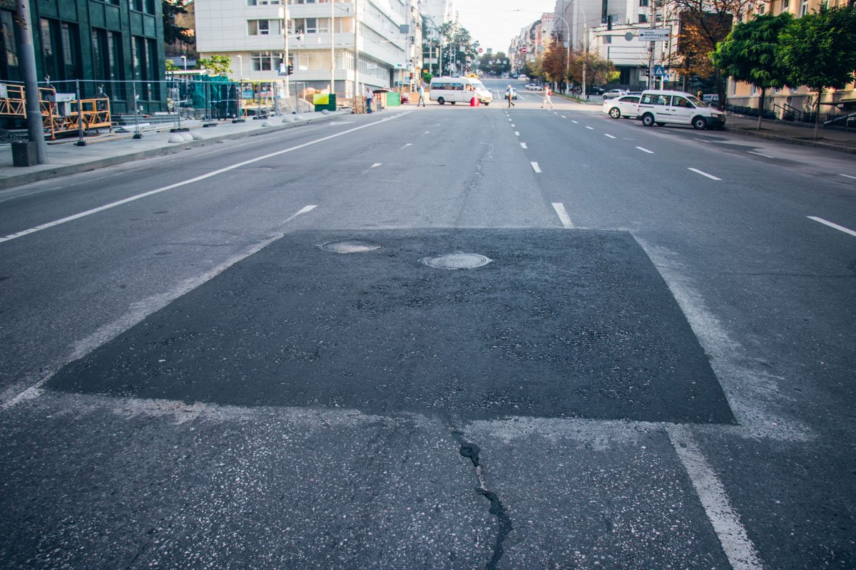 Разметку на обновленные участки дороги пока не нанесли Разметку на обновленные участки дороги пока не нанесли