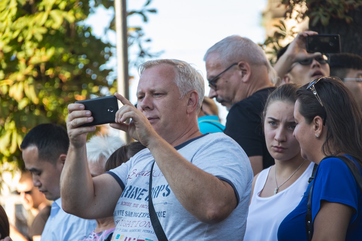 Не каждый день по городу парады репетируют