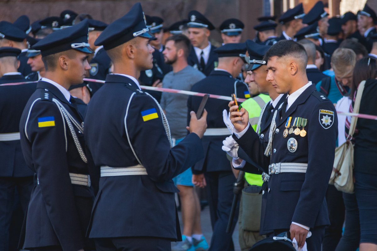 СМС от любимой... и пусть парад подождет
