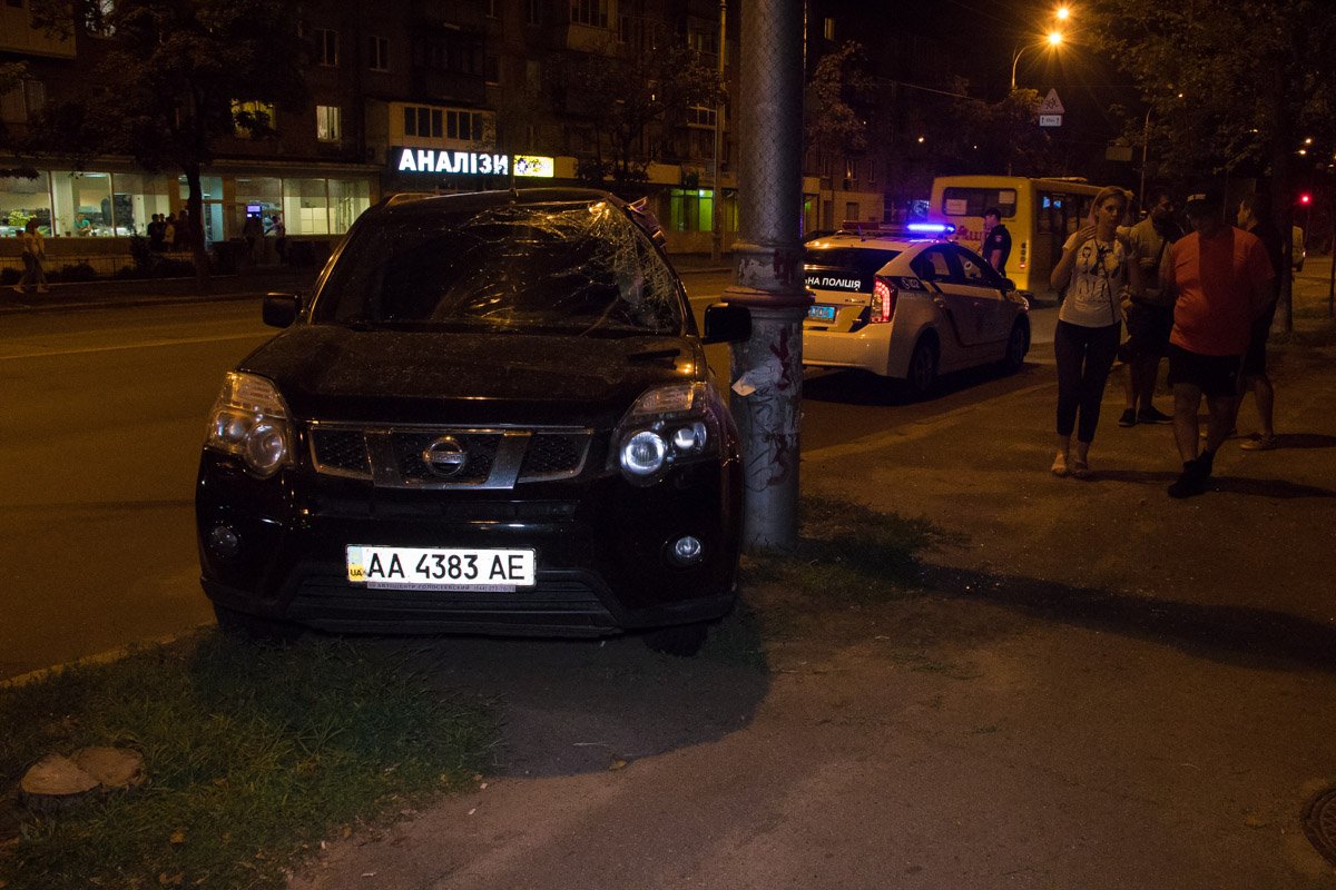 На проспекте Мира столкнулись Skoda Superb и Nissan X-Trail
