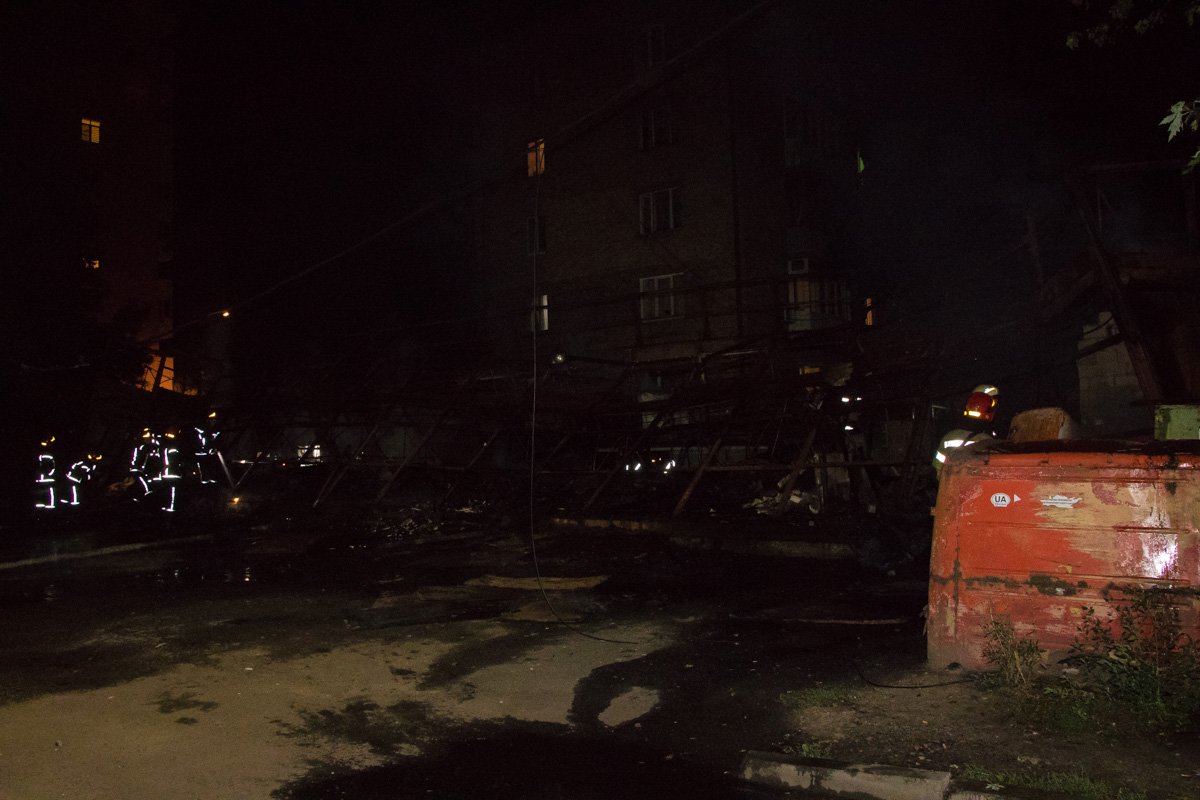 На месте работали четыре единицы основной техники