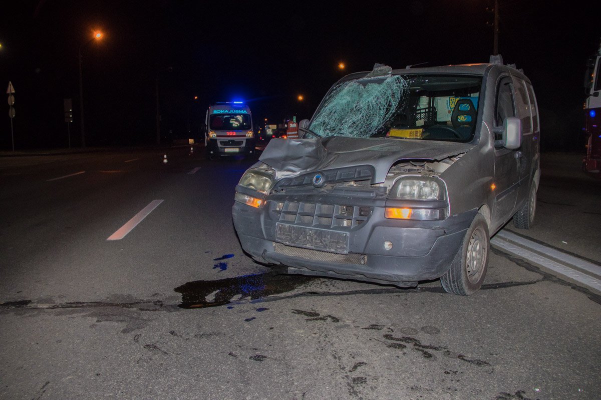 На улице Братиславской Fiat Doblo сбил мужчину