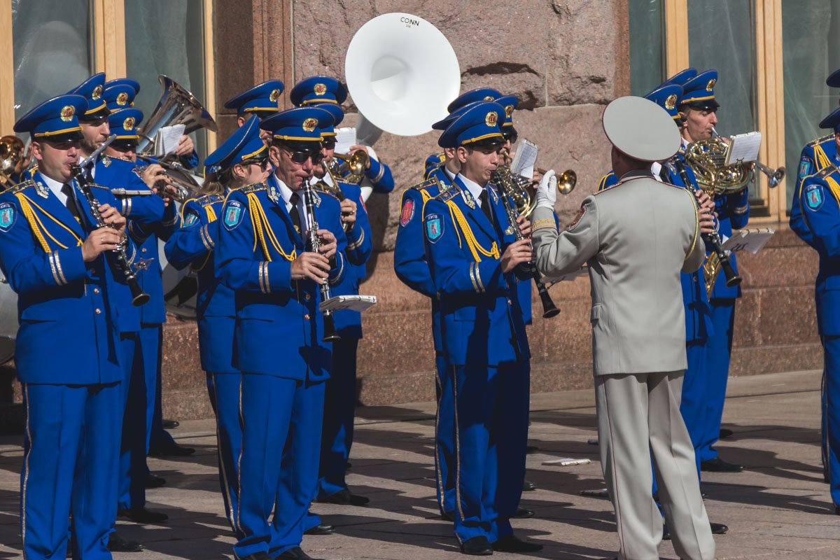 23 августа под КГГА прошло мероприятие в честь Дня Государственного флага Украины 23 августа под КГГА прошло мероприятие в честь Дня Государственного флага Украины