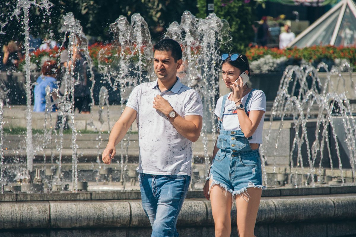 Что-то солнце слишком ярко... Что-то солнце слишком ярко...