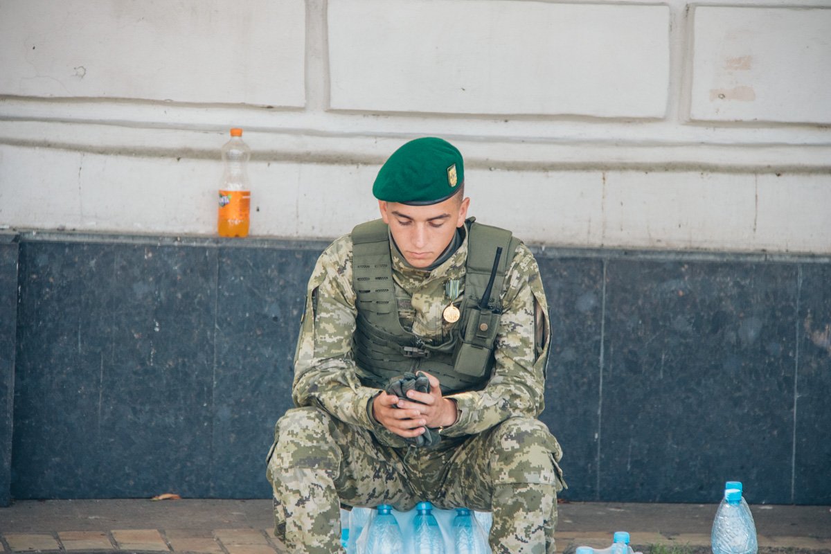 Мама, я хочу домой... Мама, я хочу домой...