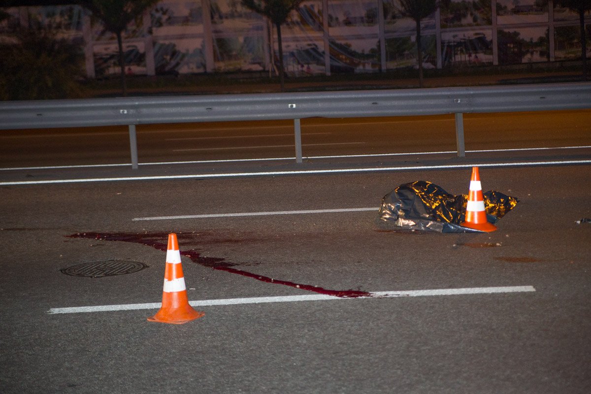 Мужчине было примерно 40 лет