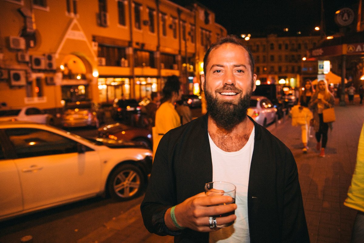 Люди любят фотографироваться