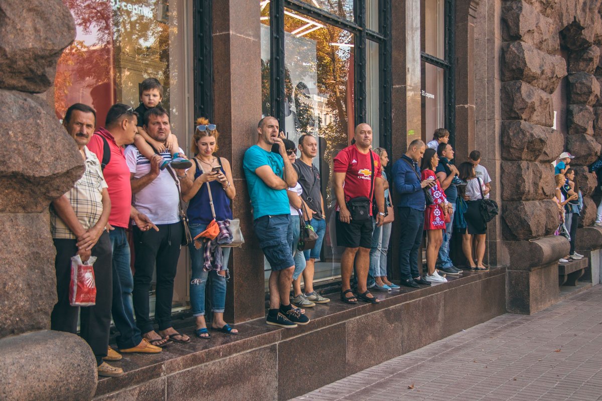 Хоть и небольшая возвышенность, но уже лучше видно