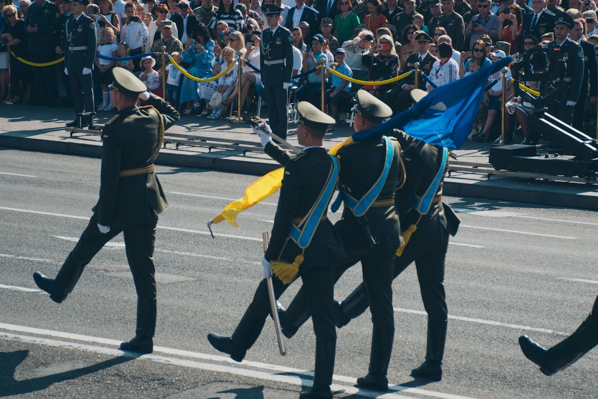 Перед поднятием флага Украины