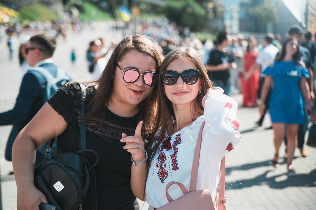 Посмотрите в камеру, вас снимают!