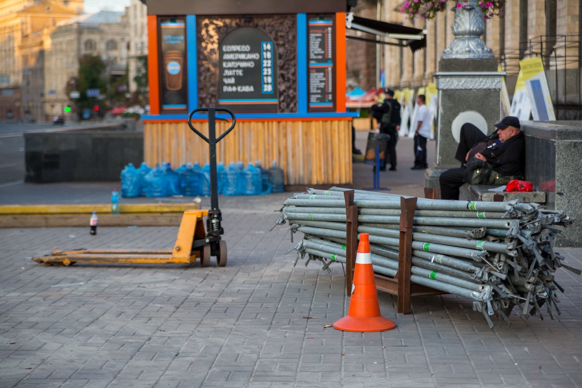 На Майдане продолжается демонтаж На Майдане продолжается демонтаж
