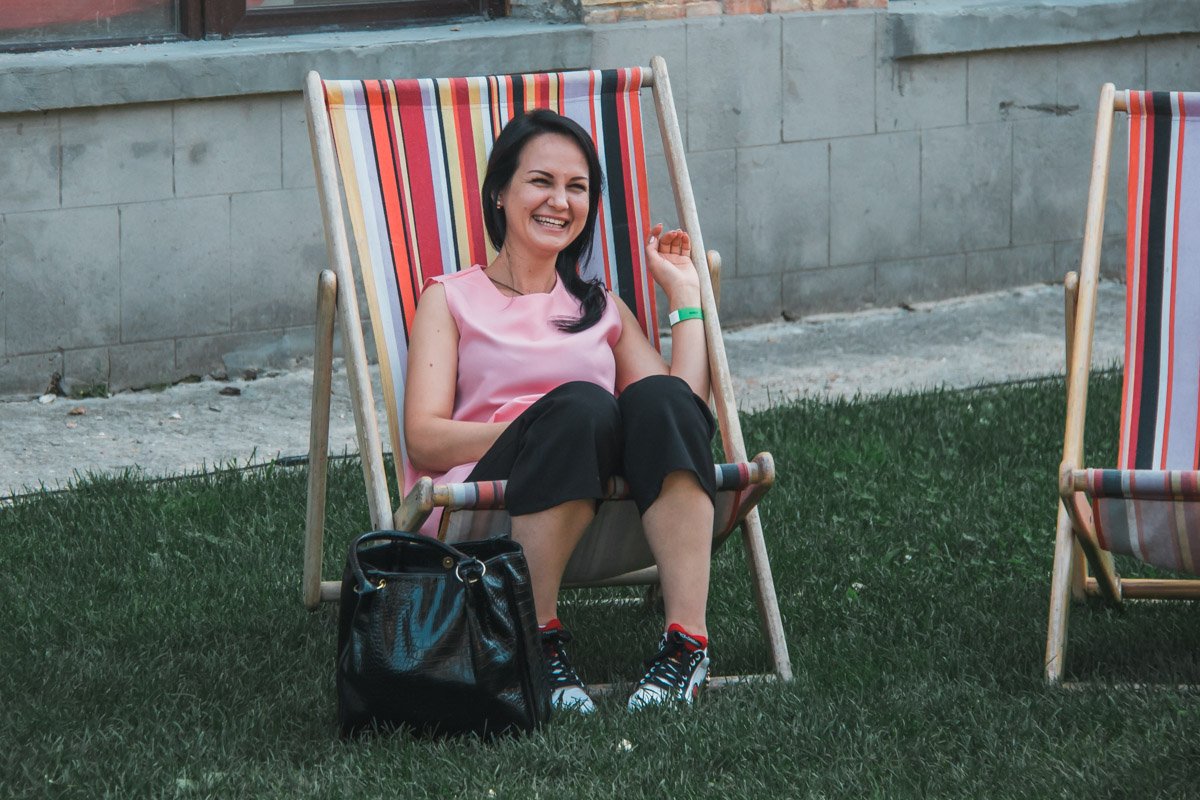 Многие просто отдыхали, попивая "здоровые" коктейли