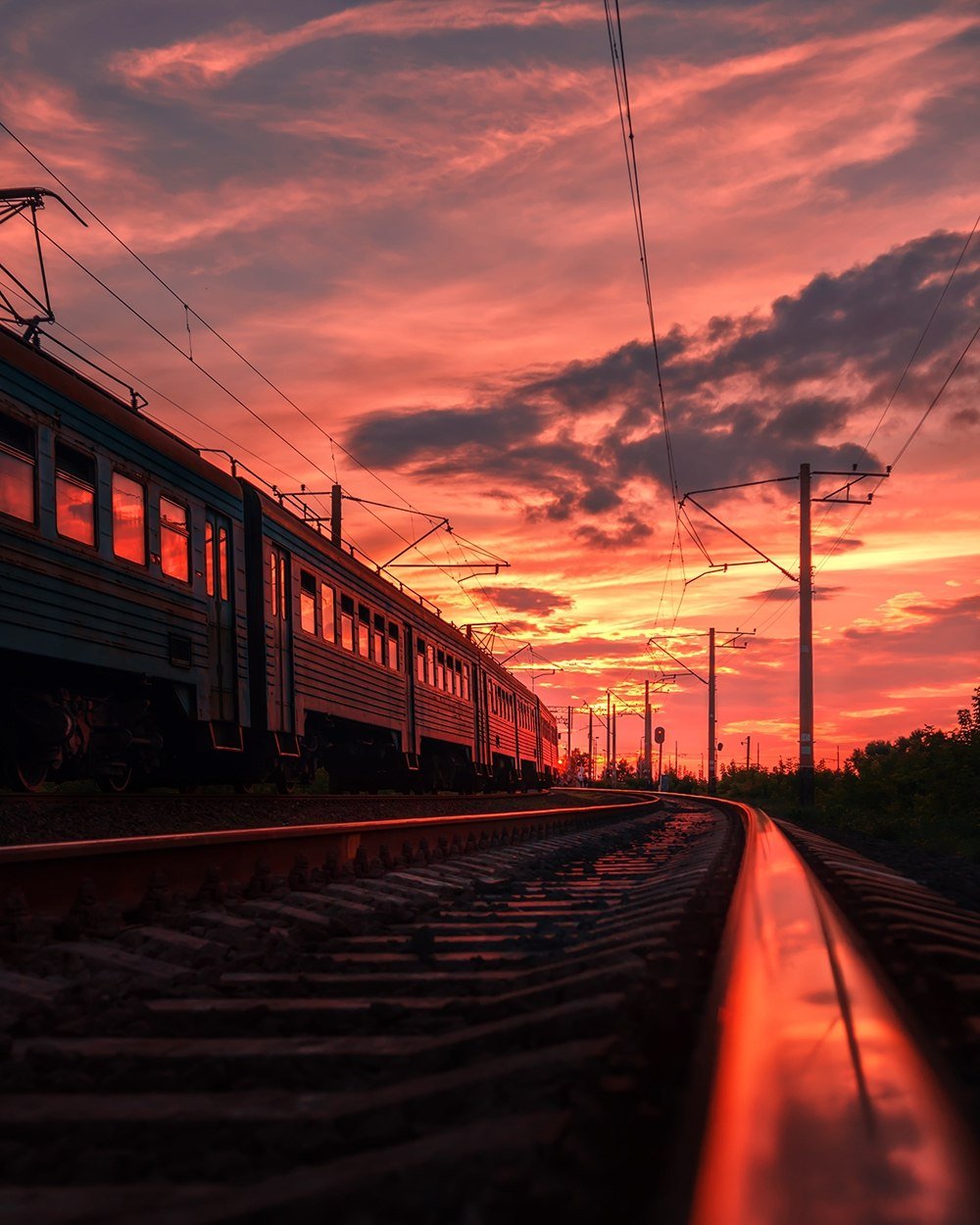 Розовые закаты очаровывают. Фото: @valeriy_petrikovets