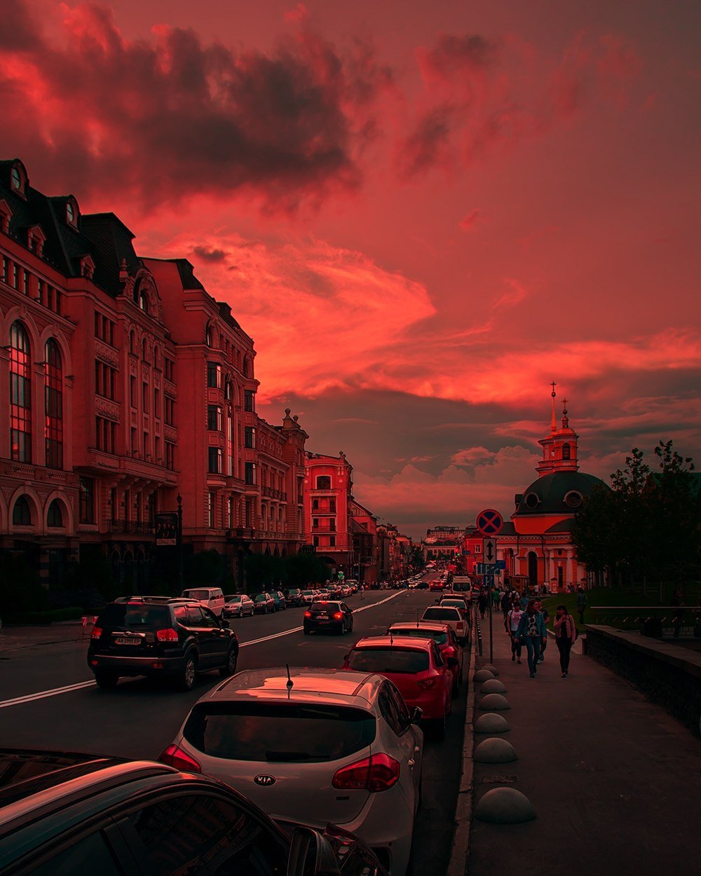 Еще один розовый закат. Еще один прекрасный снимок. Фото: @valeriy_petrikovets