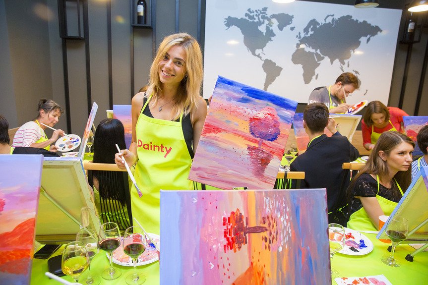 С бокалом вина ведь веселее! С бокалом вина ведь веселее!