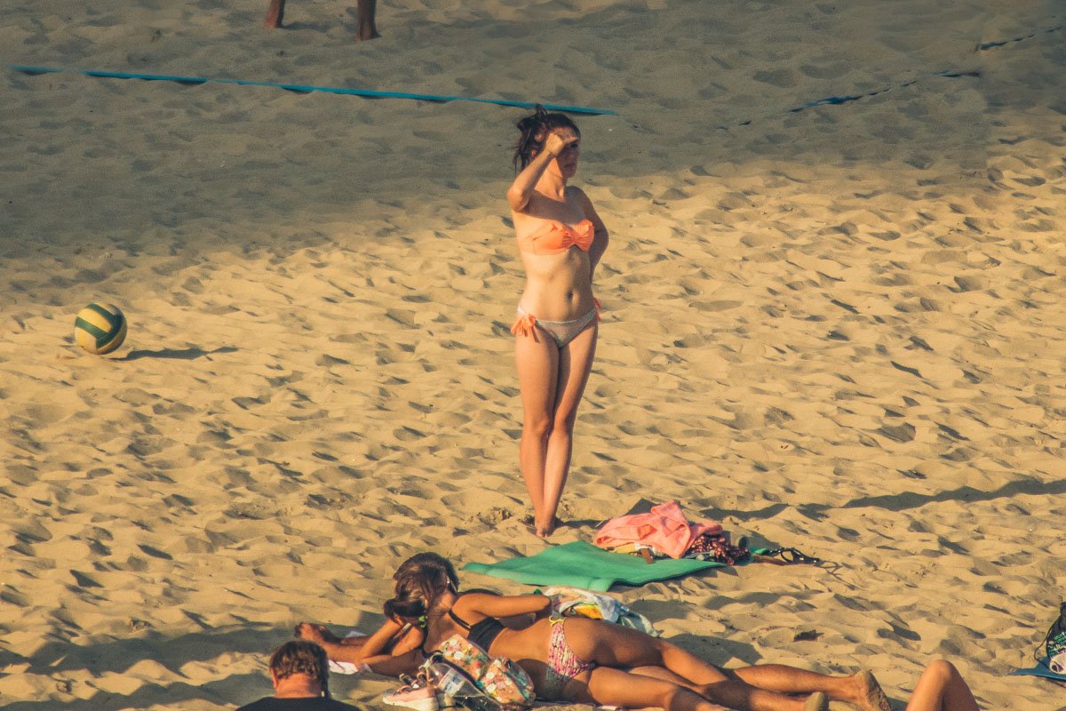 Не пойти ли искупаться?