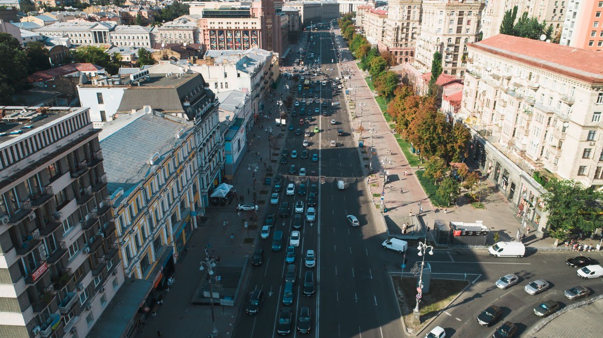 Из-за аварии образовалась пробка в сторону Бессарабского рынка Из-за аварии образовалась пробка в сторону Бессарабского рынка