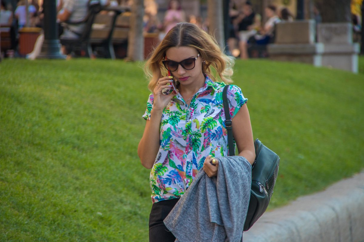 Ногти цвета солнышка, а футболка - лето Ногти цвета солнышка, а футболка - лето