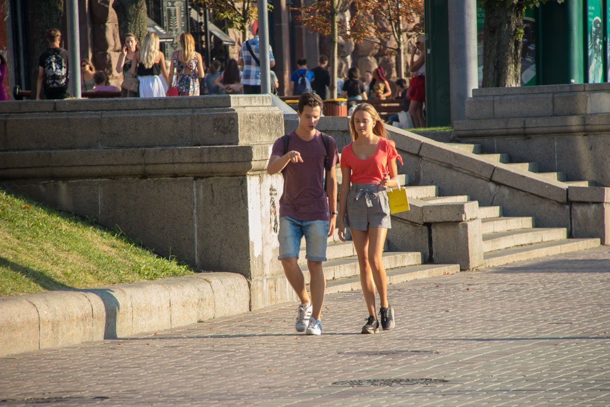 Ты туда не ходи, ты сюда ходи! Ты туда не ходи, ты сюда ходи!