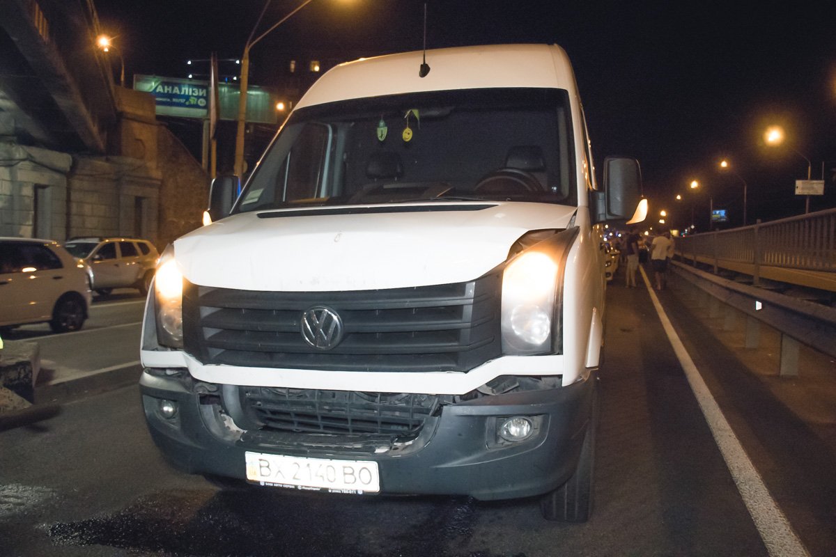 Volkswagen Crafter догнал Toyota Prado