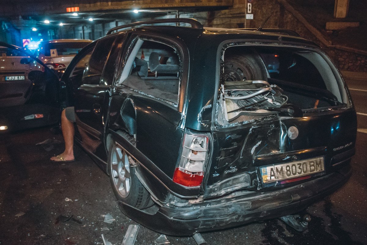 Зад Opel разбил Toyota Land Cruiser