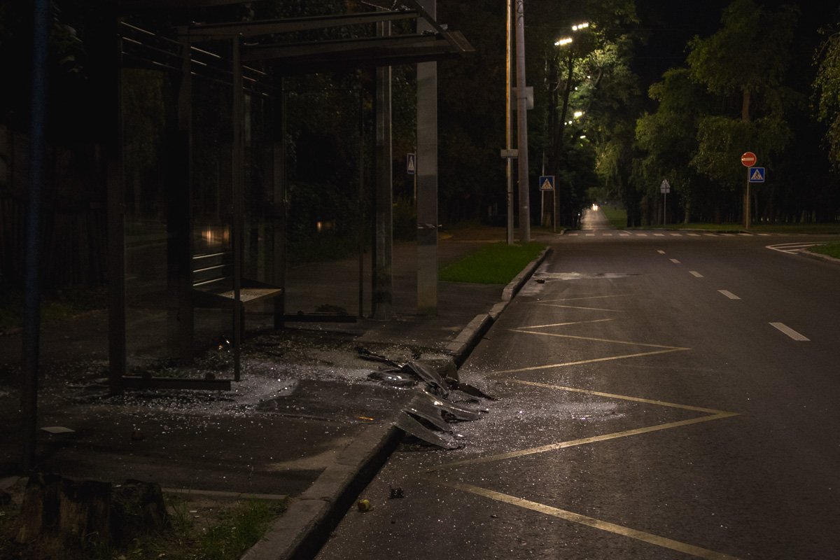 На бульваре Академика Вернадского разбили остановку общественного транспорта