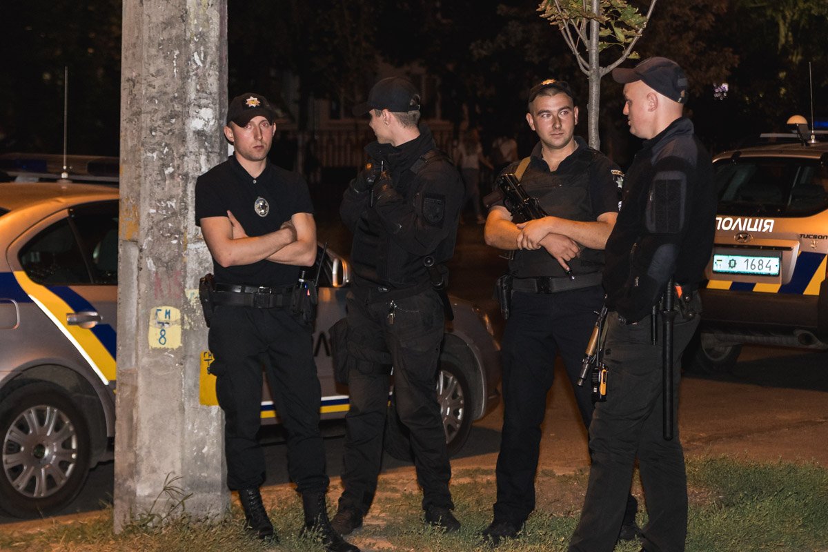 При множестве полиции студенты начали расходиться