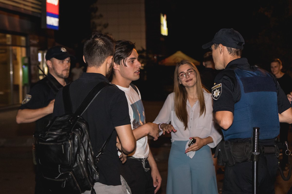 Главное - улыбайся на камеру ;)