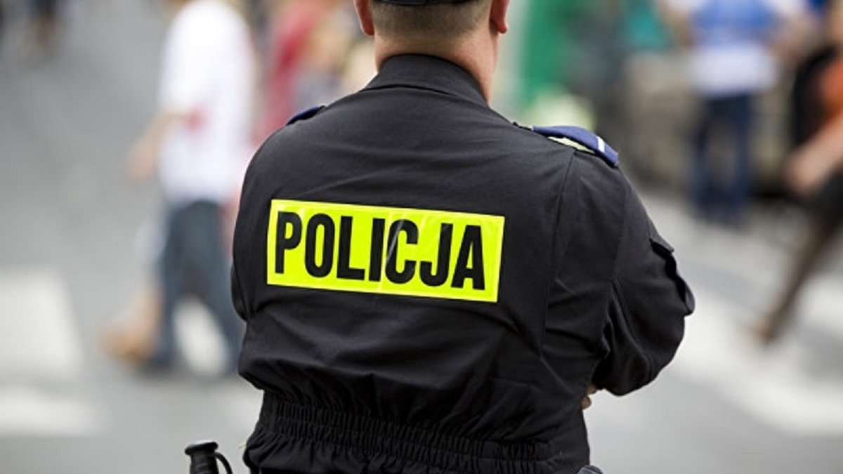 Поляк избил украинцев из-за их национальности Поляк избил украинцев из-за их национальности