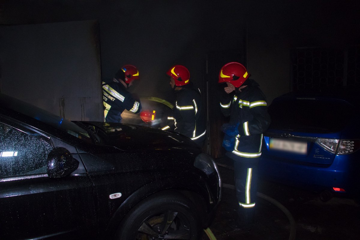 Горел гараж в гаражном кооперативе