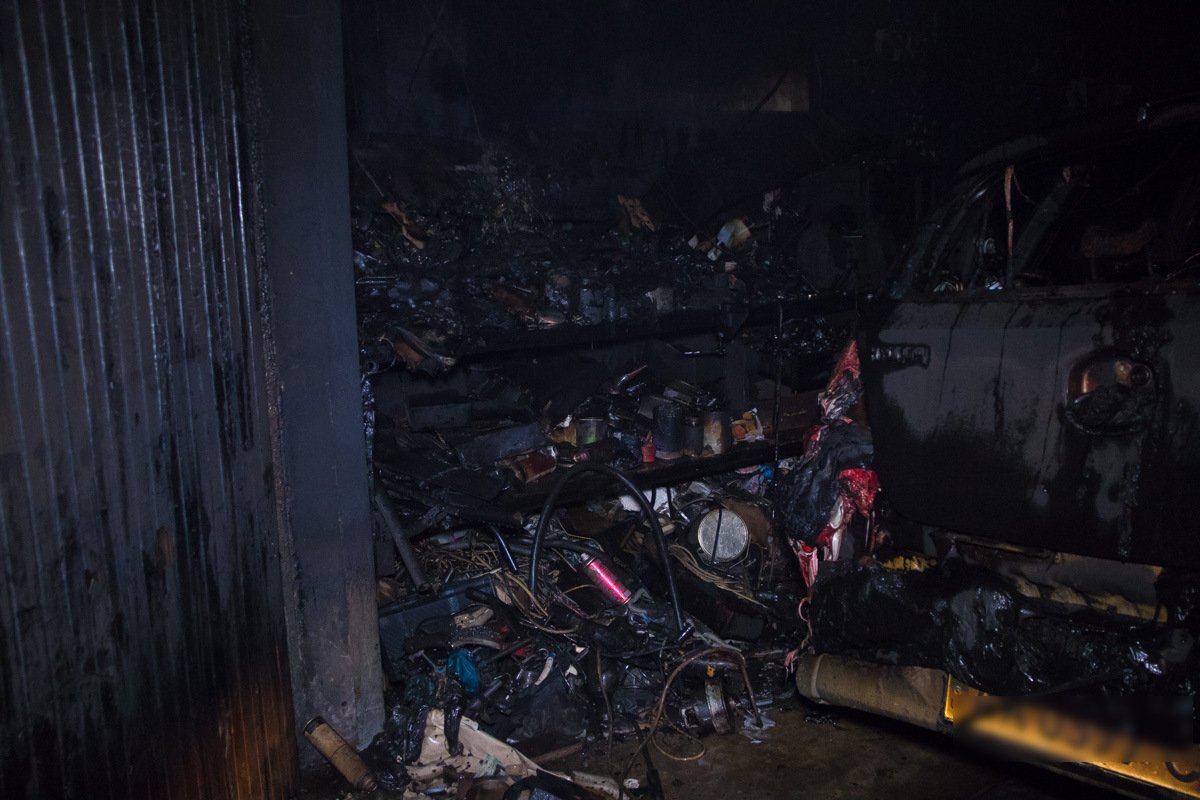 Огонь охватил площадь около 25 квадратных метров