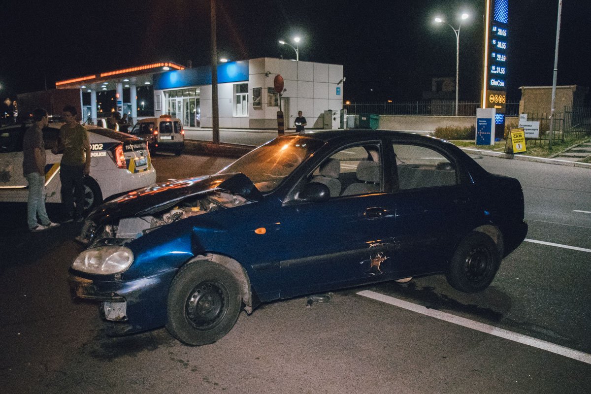 Подъезжая к перекрестку у Daewoo погас наружный свет