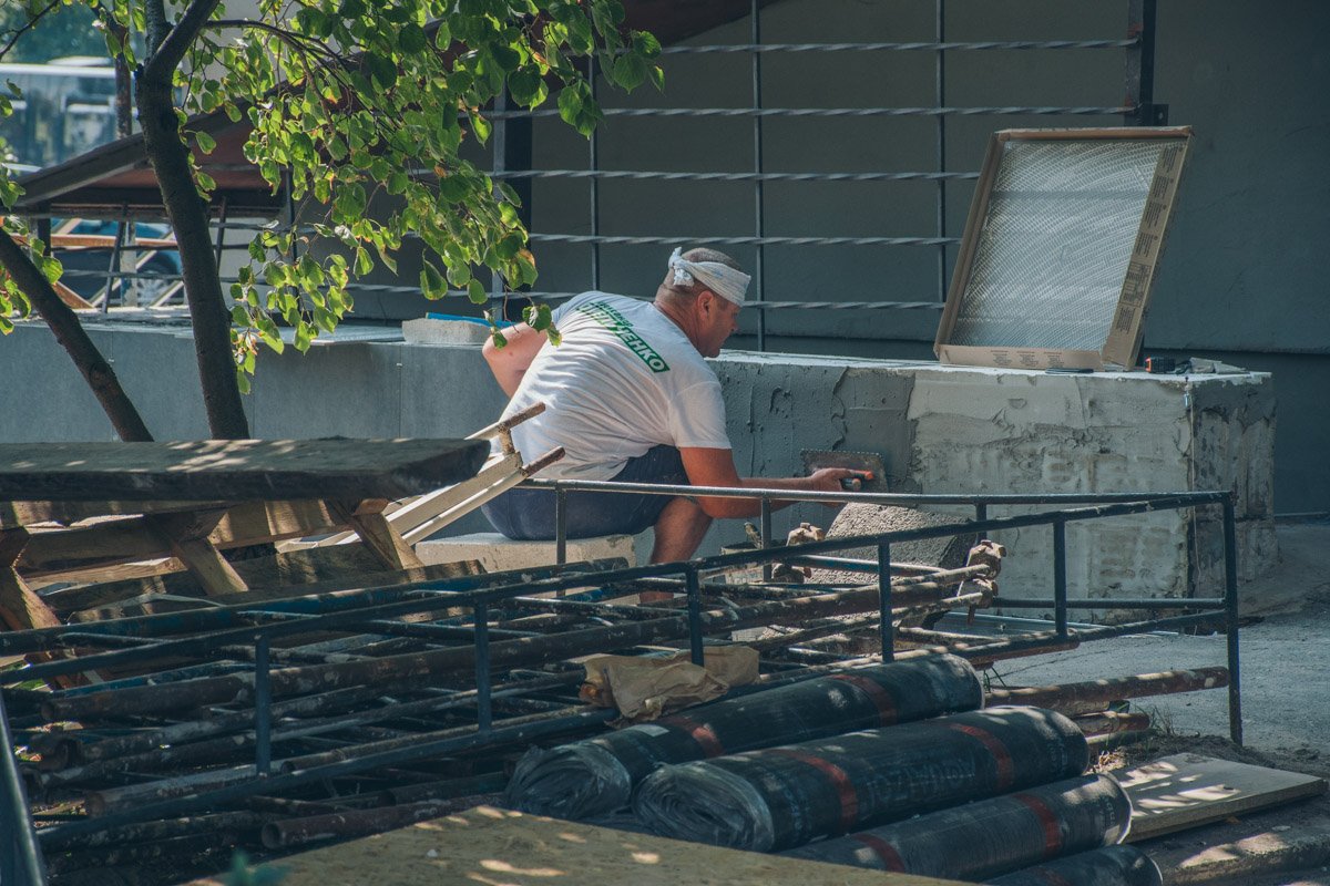 В магазине активно проводят ремонтные работы