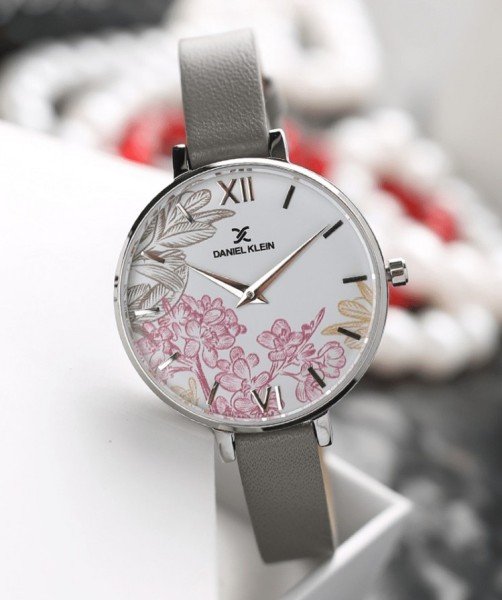 Рисунок в виде цветов в последние год-два встречается везде Рисунок в виде цветов в последние год-два встречается везде