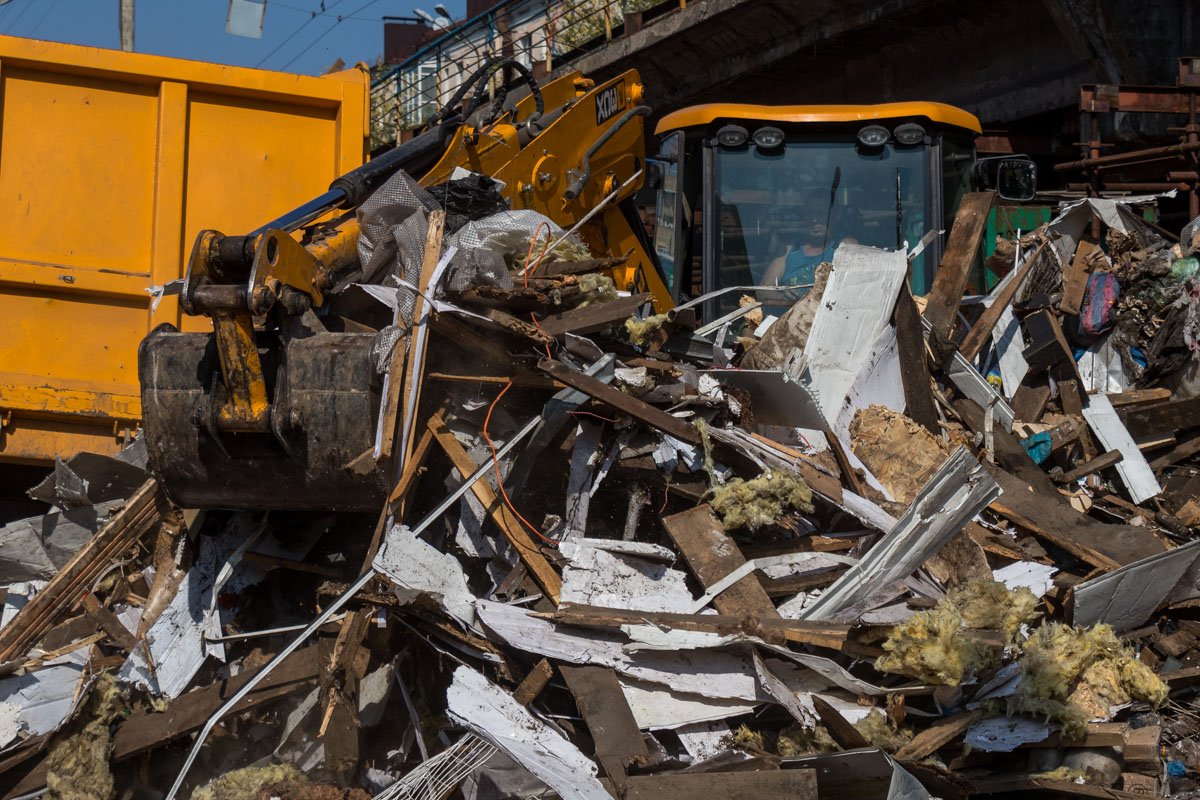 Не пощадили ни одного ларька 