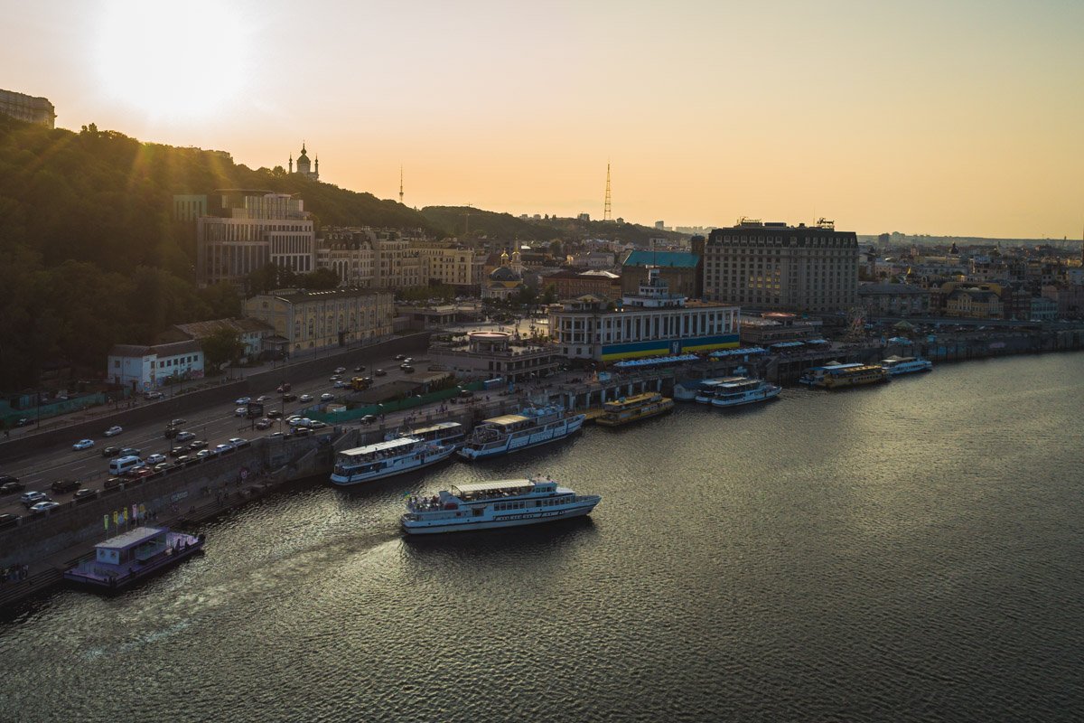 Последние летние лучи над Киевом Последние летние лучи над Киевом