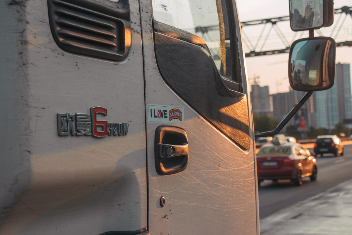 Грузовик китайского произведения Грузовик китайского произведения