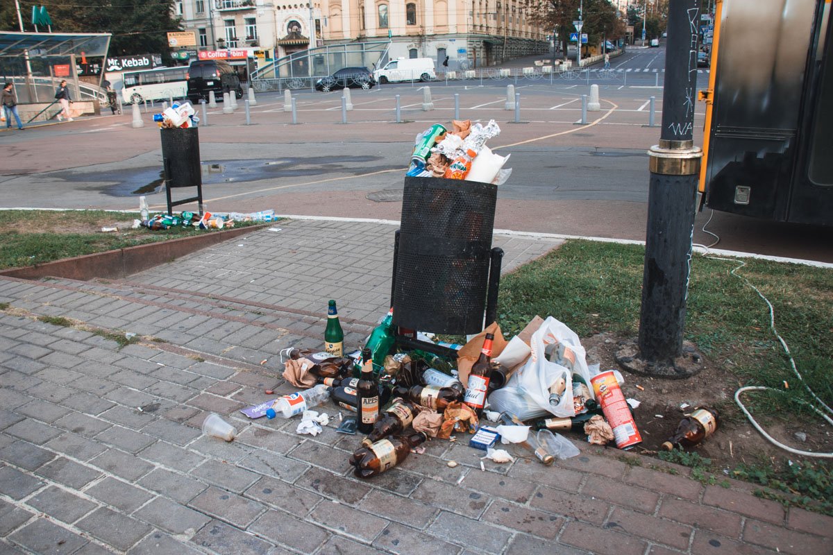 Ну хоть под баками