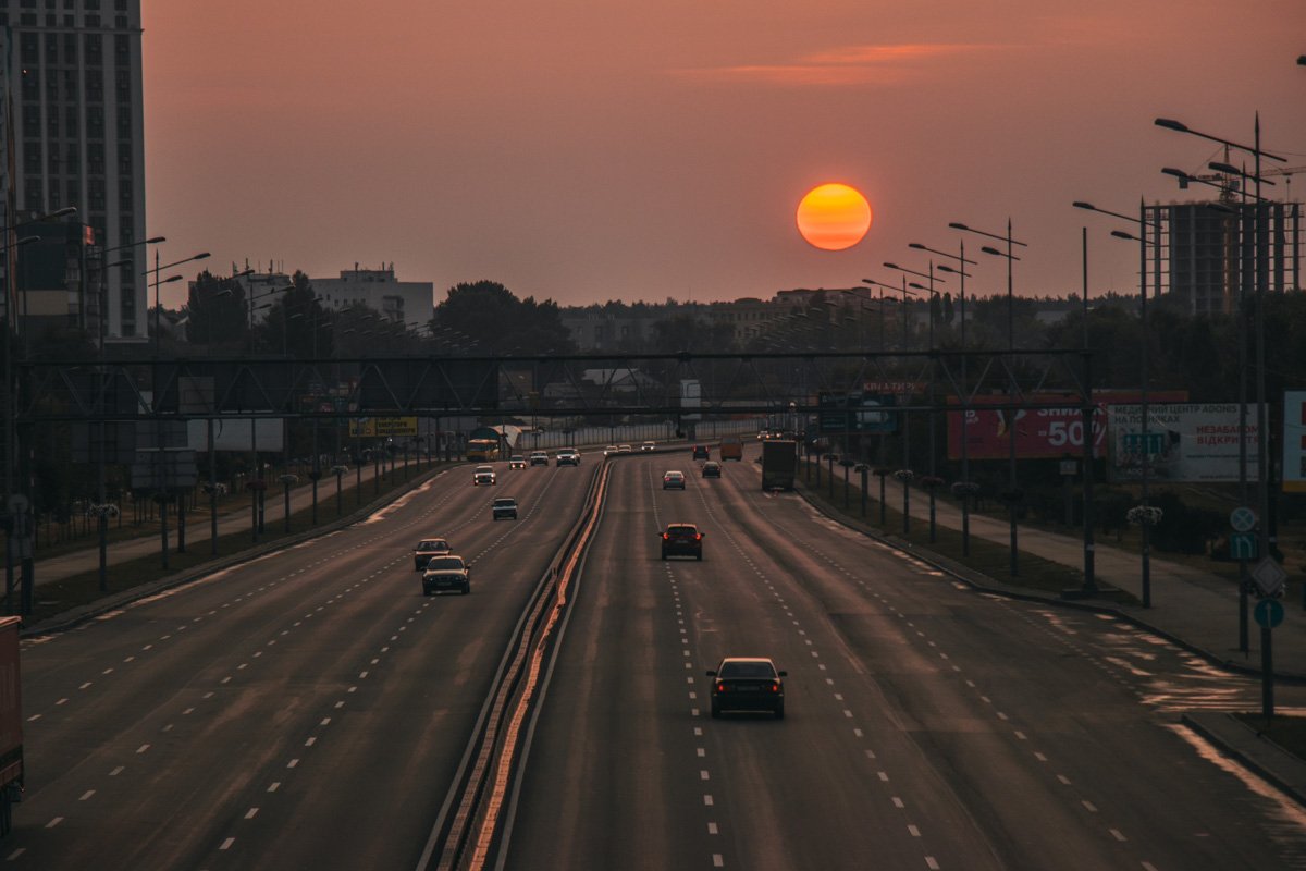 Лето еще дышит сквозь ушедшее время...