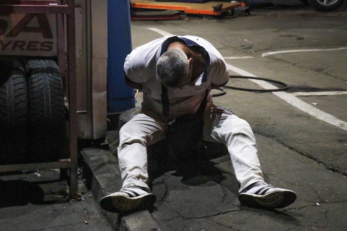 Из-за агрессивного поведения водителя на него надели наручники