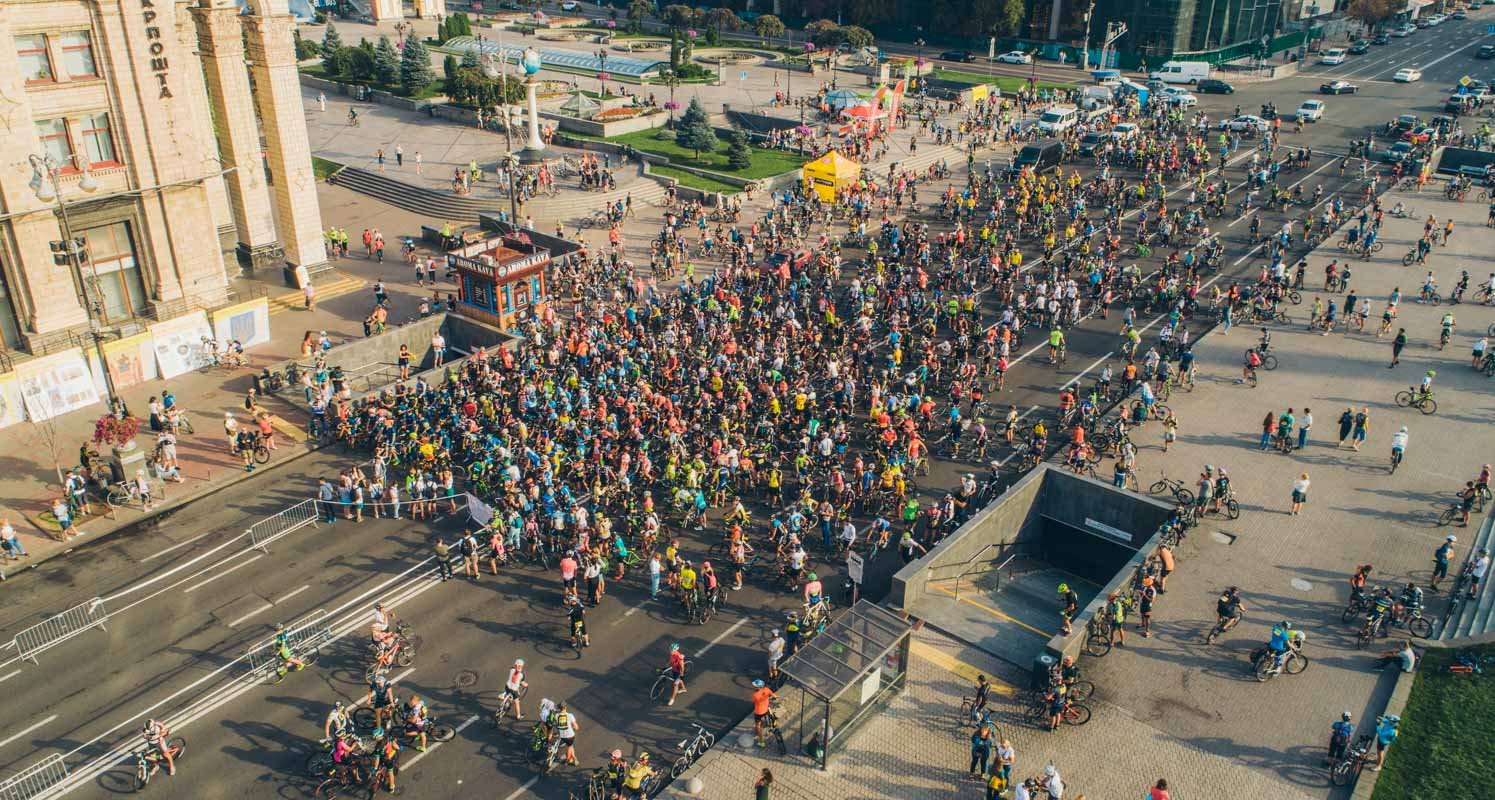 В центре столицы собрались больше 1500 велосипедистов 