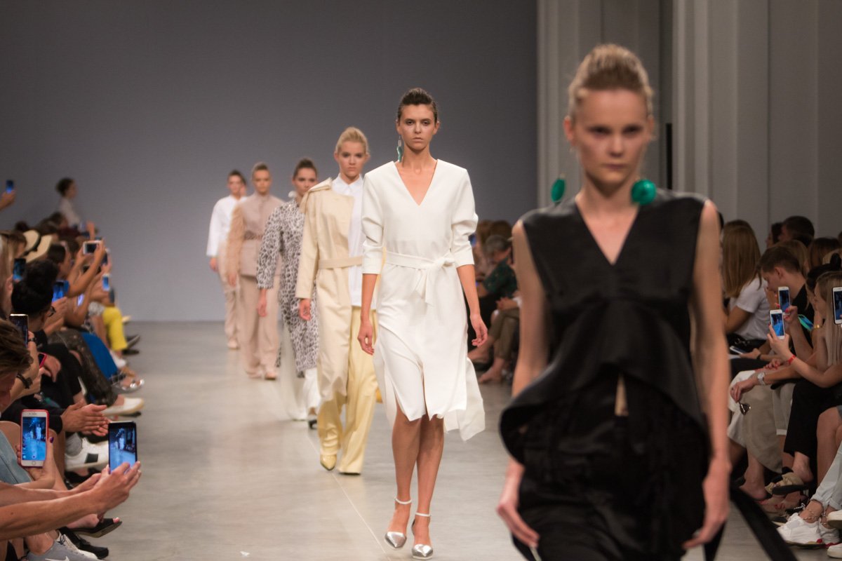 Как в воде открывается свой мир, так и в каждой отдельной девушке существуют свои тайны