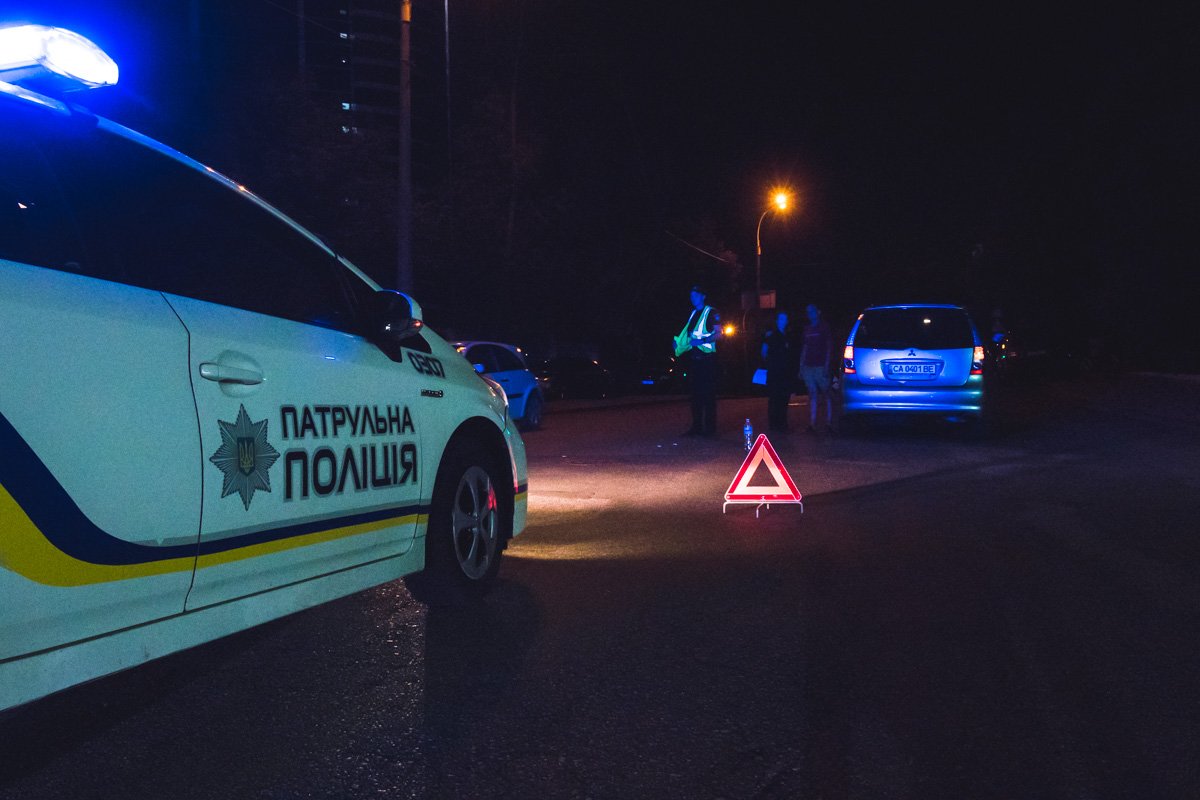 На месте работала патрульная полиция и следственно-оперативная группа На месте работала патрульная полиция и следственно-оперативная группа